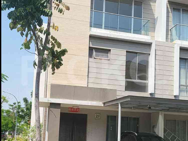 144 sqm, 3 BR house for rent in Pantai Indah Kapuk, Kamal Muara 2