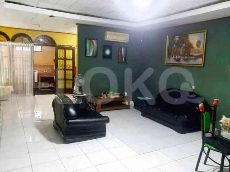 Dijual Rumah 3 BR, Luas 180 m2 di Jakasampurna, Bekasi 4