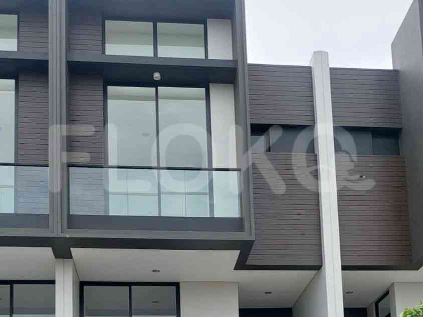 Disewakan Rumah 3 BR, Luas 150 m2 di Golf Island, Kamal Muara 2