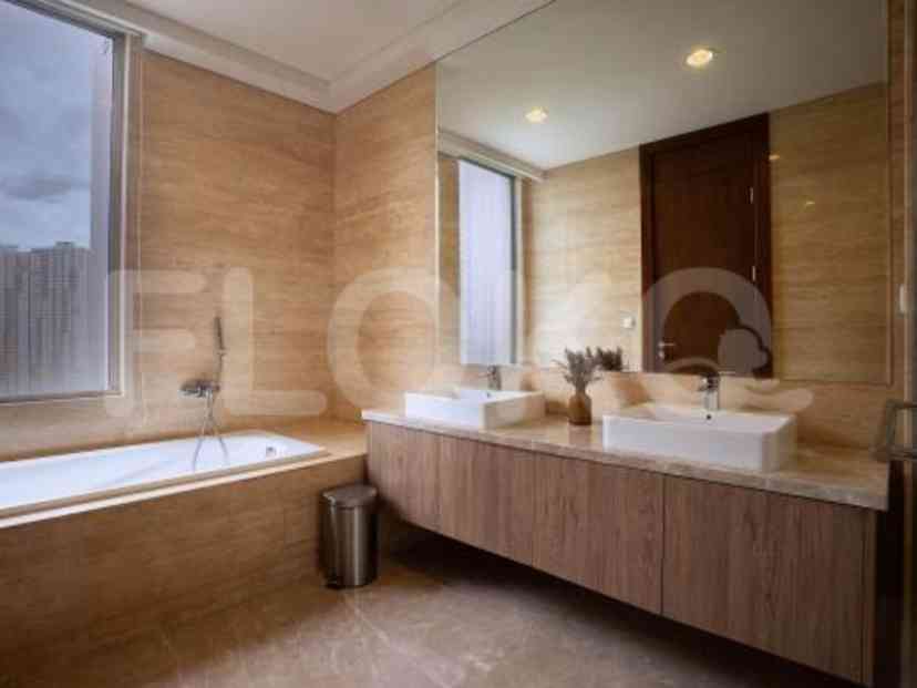 186 sqm, 7th floor, 3 BR apartment for sale in Kuningan 4