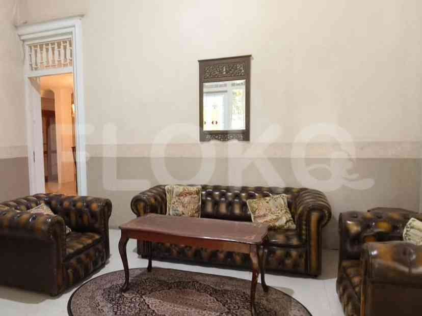 Disewakan Rumah 3 BR, Luas 200 m2 di Menteng, Menteng 2