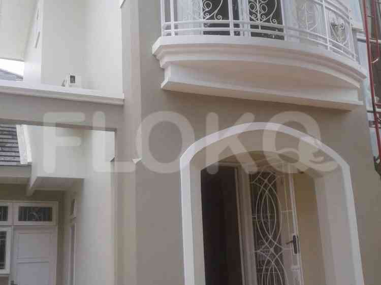 Disewakan Rumah 4 BR, Luas 135 m2 di Beryl, Gading Serpong 1