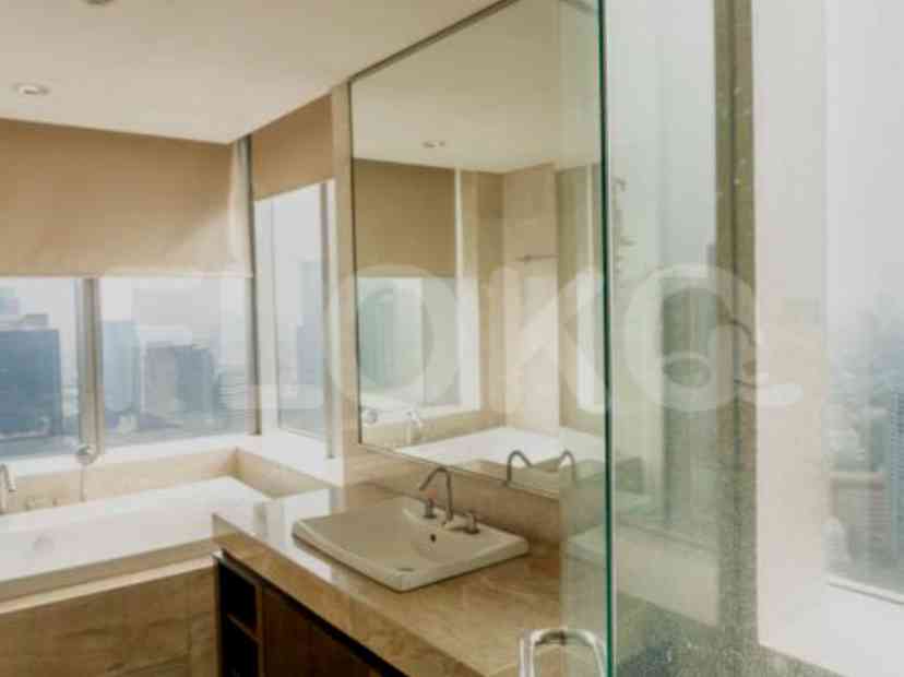 142 sqm, 17th floor, 2 BR apartment for sale in Kuningan 1