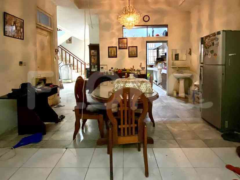 Dijual Rumah 4 BR, Luas 342 m2 di Petukangan, Ciputat 4