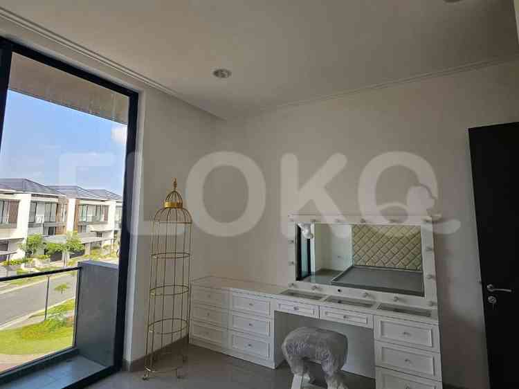 330 sqm, 4 BR house for rent in PIK, Kamal Muara 3