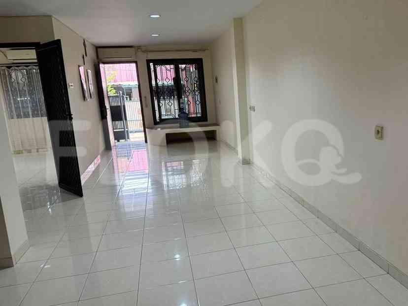 180 sqm, 3 BR house for rent in Kelapa Gading, Kelapa Gading 1