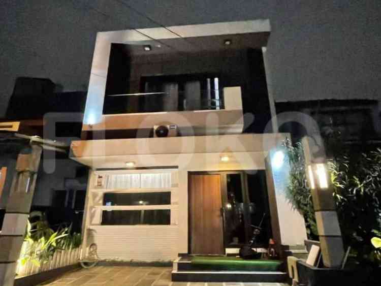 Dijual Rumah 2 BR, Luas 110 m2 di Bintaro, Bintaro 1