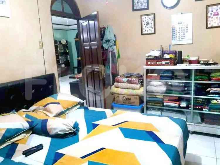 Dijual Rumah 3 BR, Luas 180 m2 di Jakasampurna, Bekasi 7