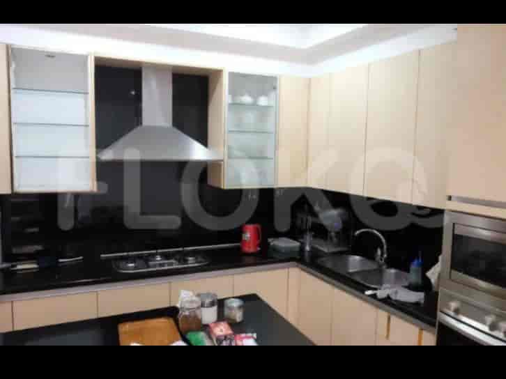 Dijual Rumah 3 BR, Luas 274 m2 di Diantara Jalan Sudirman dan Jalan Kuningan, Setiabudi 5