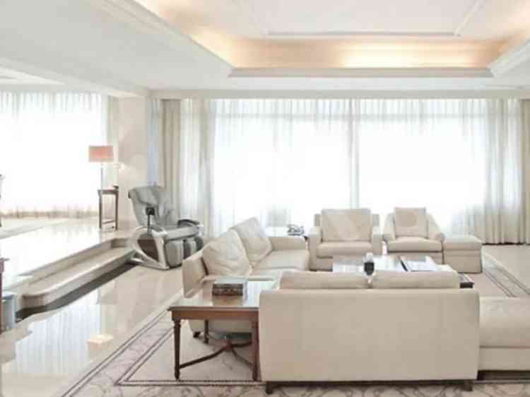 323 sqm, 10th floor, 3 BR apartment for sale in Setiabudi 1