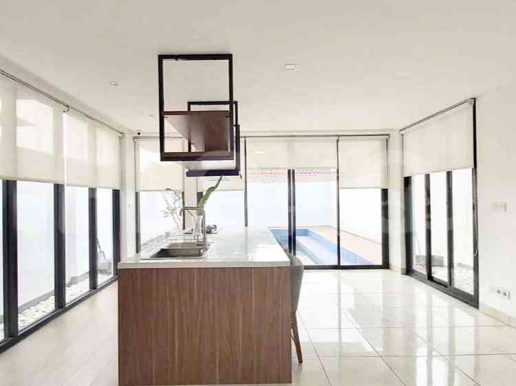 Dijual Rumah 4 BR, Luas 345 m2 di Gandaria, Gandaria 4