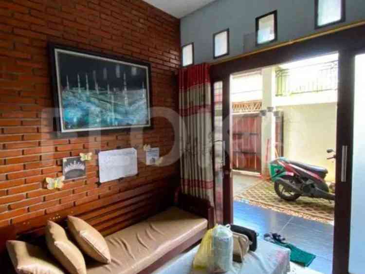 Dijual Rumah 5 BR, Luas 180 m2 di Cirendeu, Ciputat 2