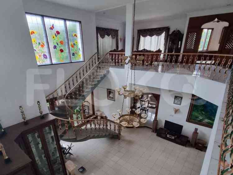 Dijual Rumah 6 BR, Luas 700 m2 di Pasar Rebo, Pasar Rebo 4