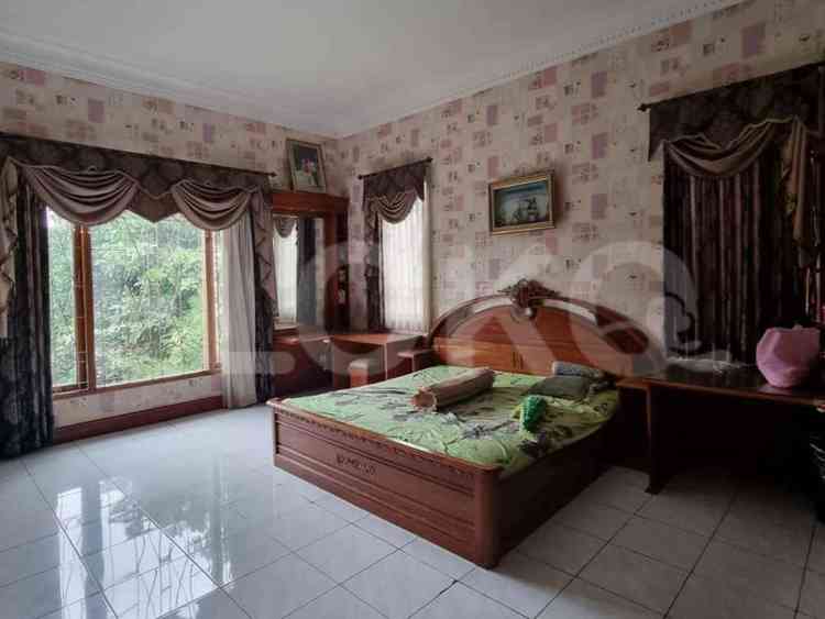 Dijual Rumah 6 BR, Luas 700 m2 di Pasar Rebo, Pasar Rebo 5