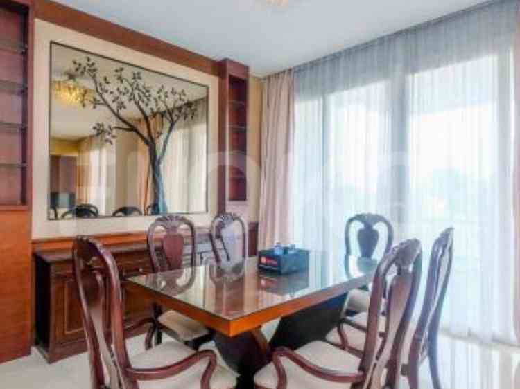 305 sqm, 3rd floor, 3 BR apartment for sale in Mampang Prapatan 5