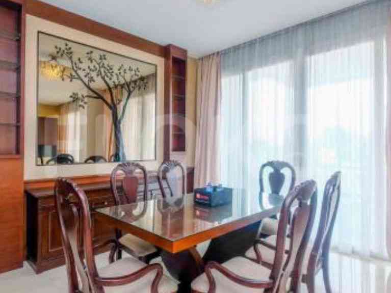 Dijual Apartemen 3 BR, Lantai 3, Luas 305 m2 di Mampang Prapatan 5