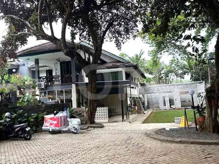 Dijual Rumah 4 BR, Luas 4800 m2 di Jl. Karang Tengah Raya, Lebak Bulus 1