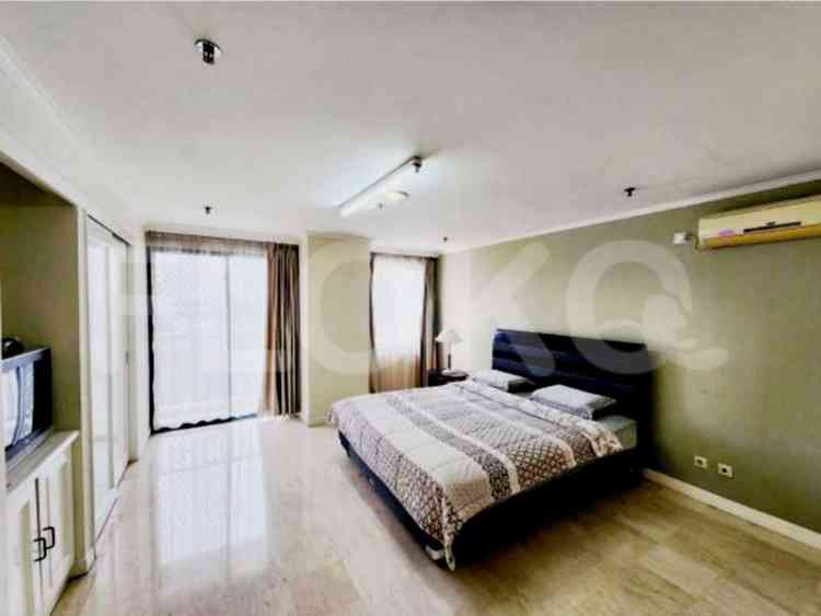 Dijual Apartemen 3 BR, Lantai 5, Luas 184 m2 di Kebayoran Lama 4