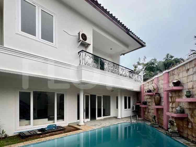 Disewakan Rumah 5 BR, Luas 600 m2 di Jl. Kenanga Ampera, Cilandak 1