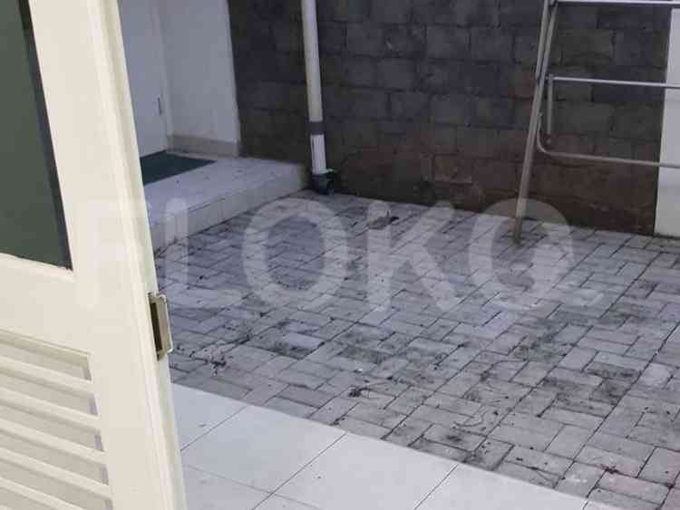 400 sqm, 3 BR house for rent in Tosiga, Kebon Jeruk 13