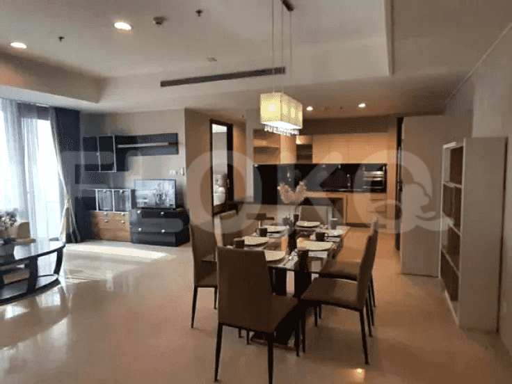 200 sqm, 20th floor, 3 BR apartment for sale in Kuningan 6