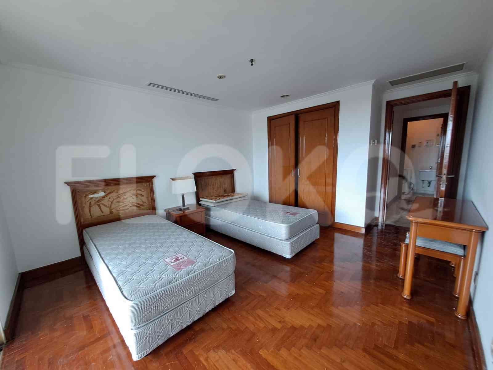Tipe 3 Kamar Tidur di Lantai 10 untuk disewakan di Pondok Indah Golf Apartemen - fpoe33 4