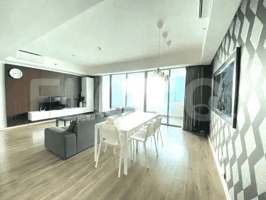 Dijual Apartemen 3 BR, Lantai 30, Luas 151 m2 di Kembangan 2