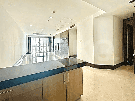 Dijual Apartemen 2 BR, Lantai 3, Luas 124 m2 di Gatot Subroto 5