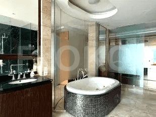 225 sqm, 40th floor, 2 BR apartment for sale in Menteng 4