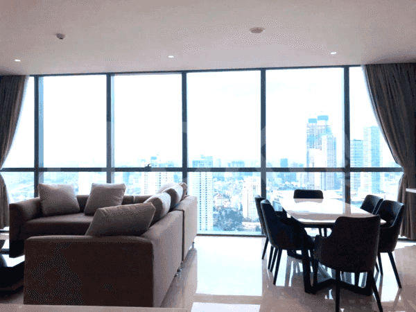 169 sqm, 45th floor, 3 BR apartment for sale in Tanah Abang 2