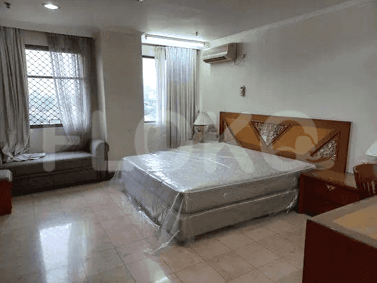 173 sqm, 10th floor, 3 BR apartment for sale in Kebayoran Lama 3