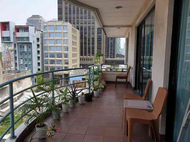 Sewa Apartemen Ratana Apartment