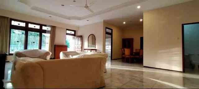 Sewa Apartemen Mutiara Executive Residence