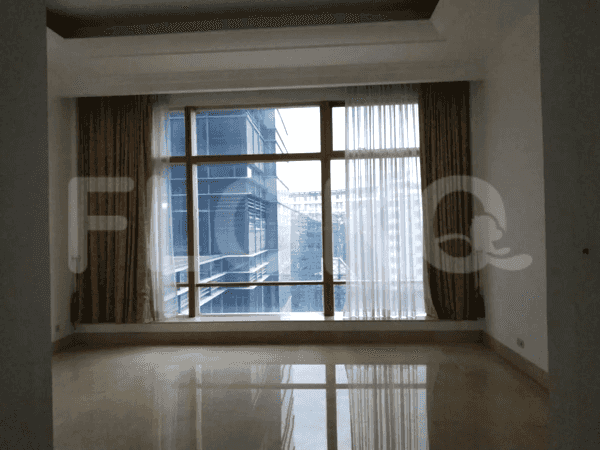 440 sqm, 27th floor, 4 BR apartment for sale in Setiabudi 3