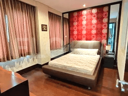 Dijual Apartemen 2 BR, Lantai 1, Luas 122 m2 di Gatot Subroto 5