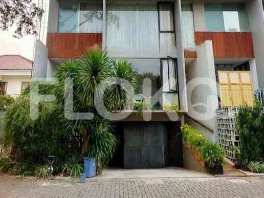 320 sqm, 4 BR house for rent in Kemang 1