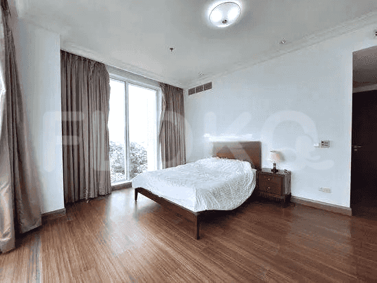 196 sqm, 25th floor, 3 BR apartment for sale in Gandaria 4