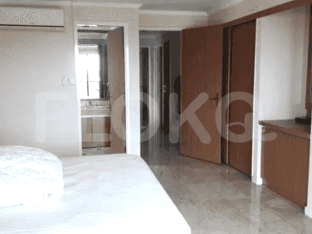 189 sqm, 6th floor, 3 BR apartment for sale in Kebayoran Lama 4