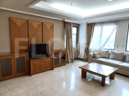 173 sqm, 10th floor, 3 BR apartment for sale in Kebayoran Lama 1