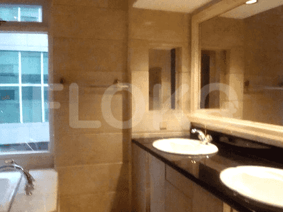 330 sqm, 11th floor, 4 BR apartment for sale in Setiabudi 1