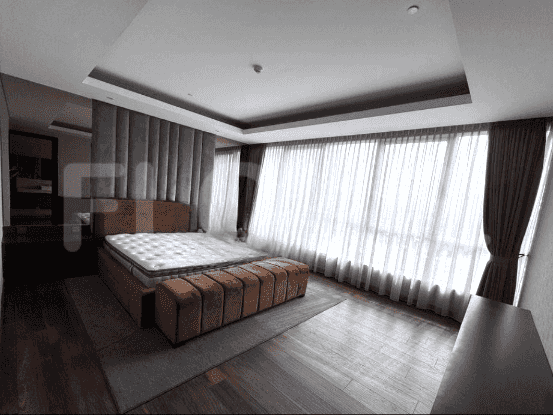 283 sqm, 8th floor, 3 BR apartment for sale in Kebayoran Lama 8