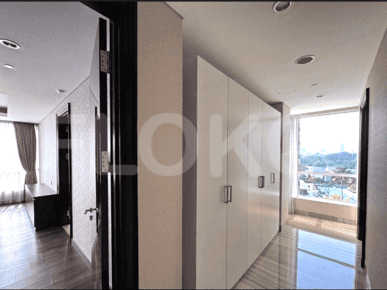 283 sqm, 8th floor, 3 BR apartment for sale in Kebayoran Lama 5