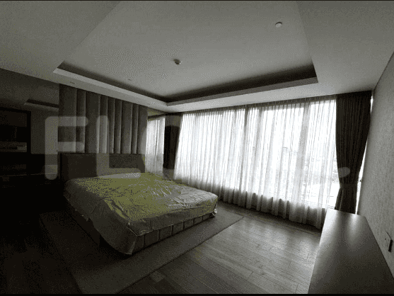 283 sqm, 10th floor, 3 BR apartment for sale in Kebayoran Lama 6