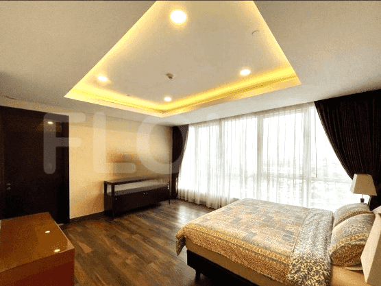 276 sqm, 23rd floor, 3 BR apartment for sale in Kebayoran Lama 10