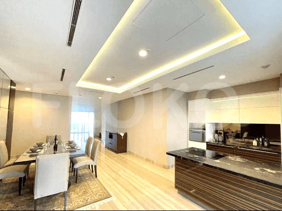 276 sqm, 23rd floor, 3 BR apartment for sale in Kebayoran Lama 4