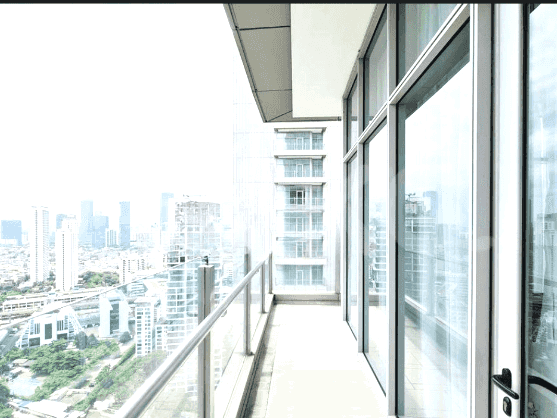 210 sqm, 31st floor, 3 BR apartment for sale in Setiabudi 5