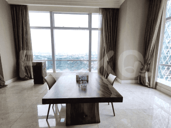 500 sqm, 13th floor, 4 BR apartment for sale in Kebayoran Baru 5