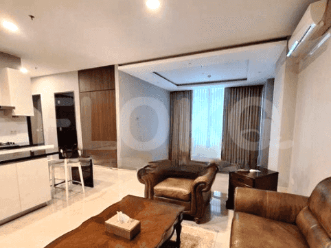 146 sqm, 2nd floor, 3 BR apartment for sale in Senayan 2