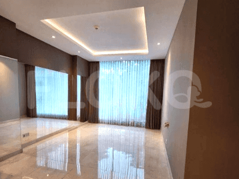 146 sqm, 2nd floor, 3 BR apartment for sale in Senayan 6