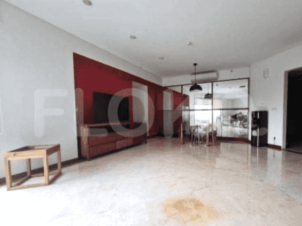 122 sqm, 3rd floor, 3 BR apartment for sale in Tebet 2